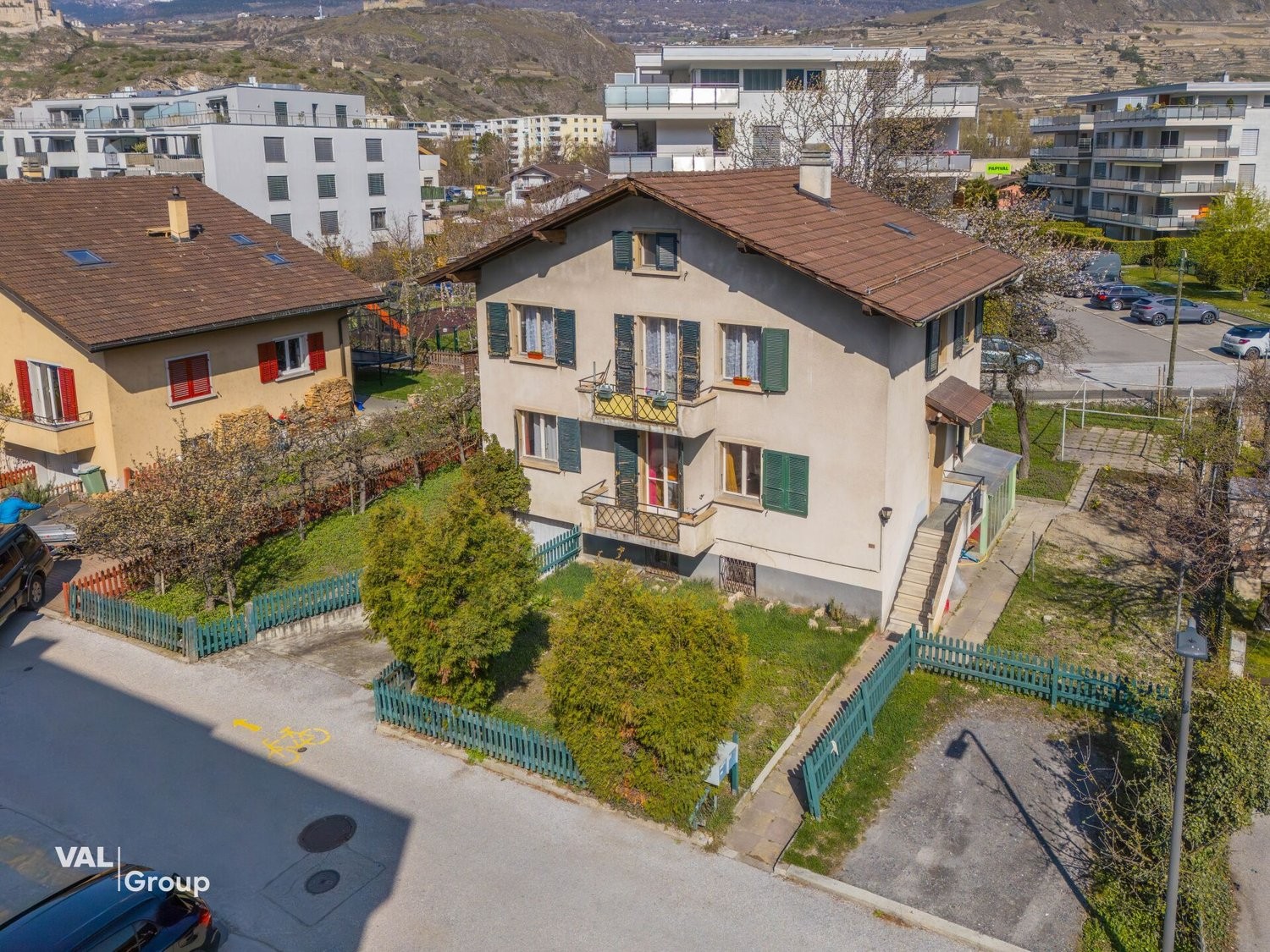 9 Zimmer Mehrfamilienhaus