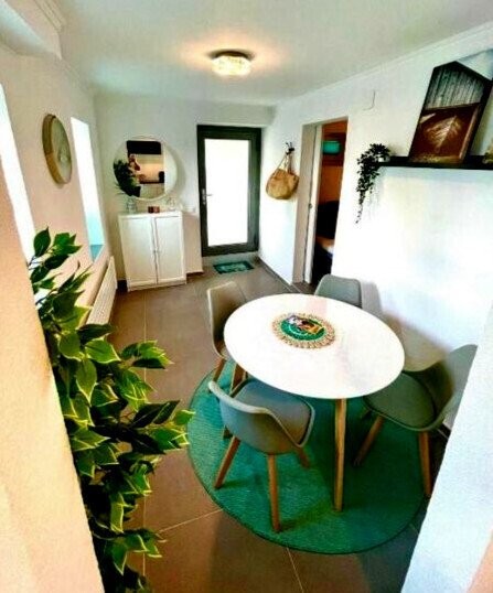 2 rooms furnished flat