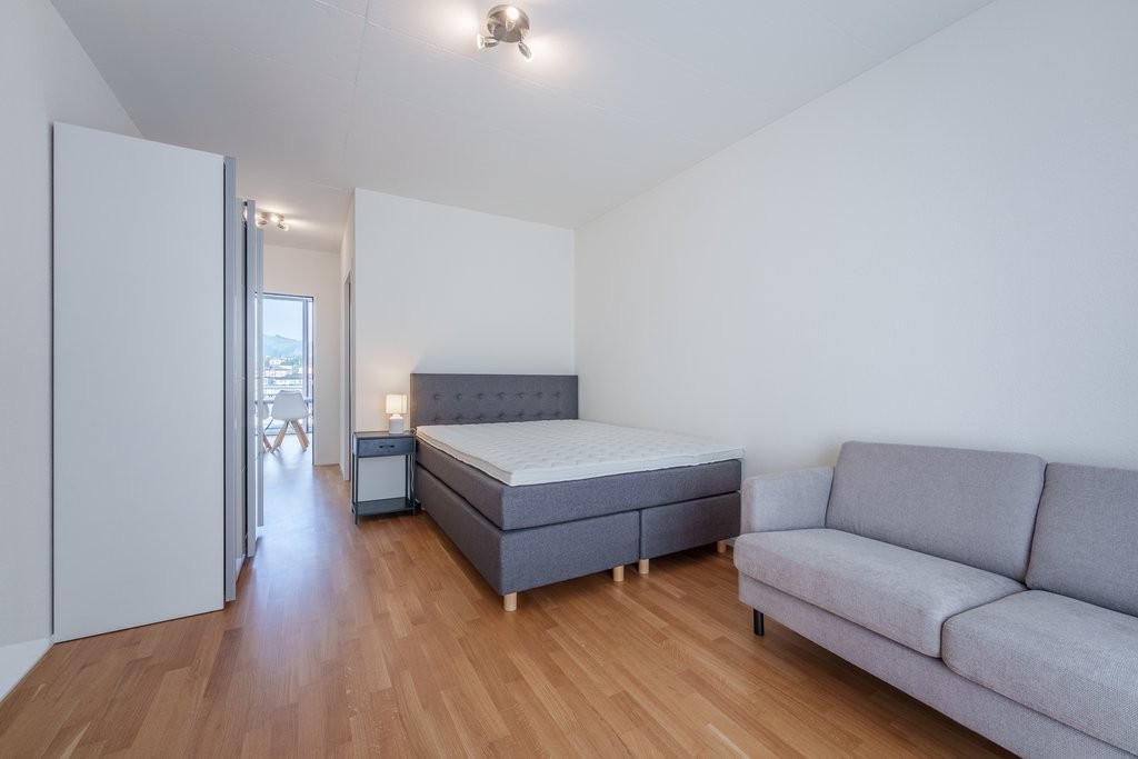 1 room single room