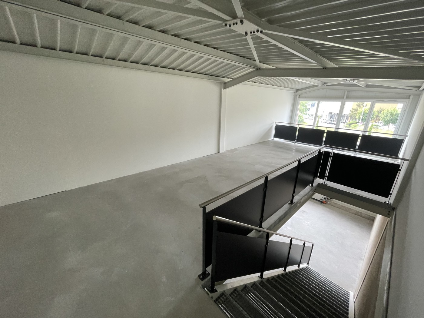 110-110m² commercial