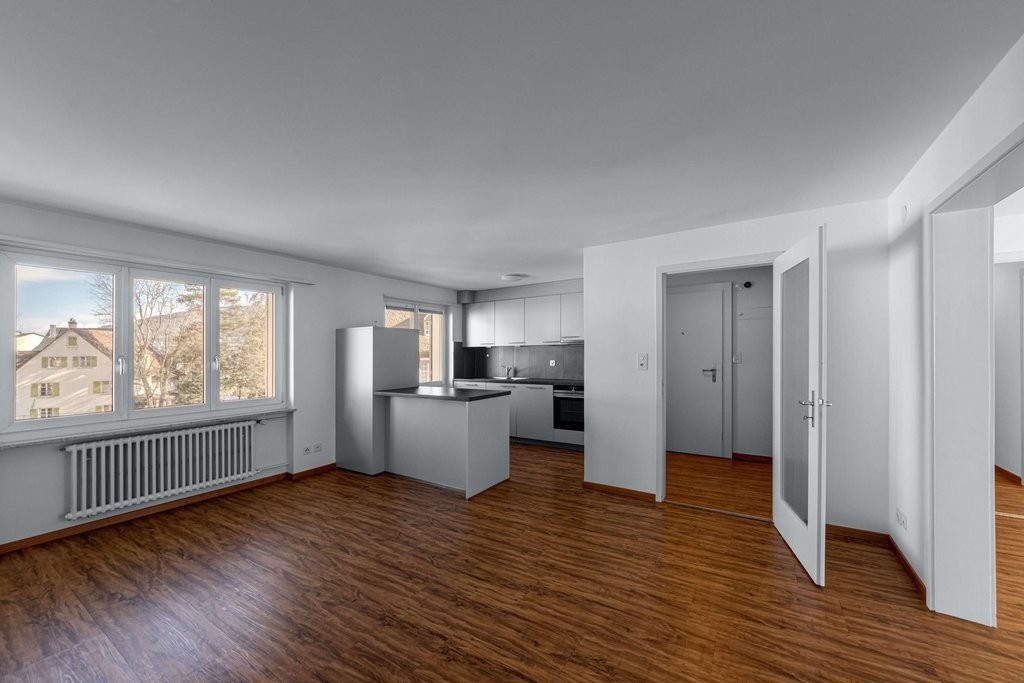 5 rooms apartment