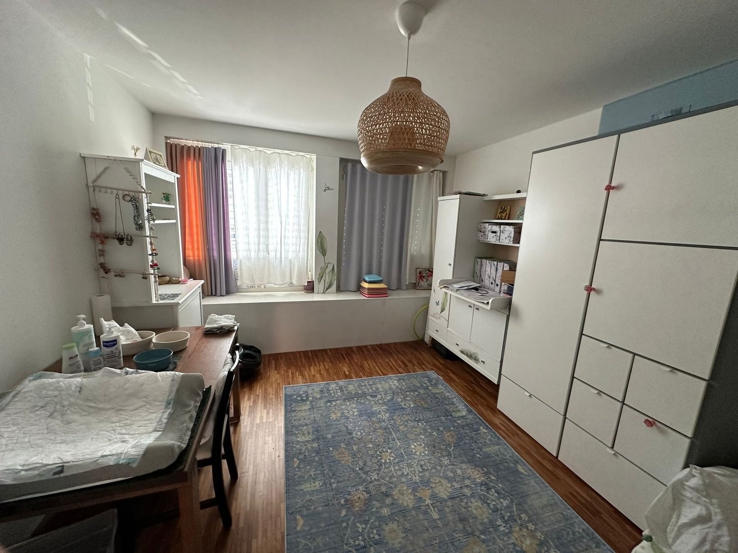 4-Zimmer-möblierte Wohnung