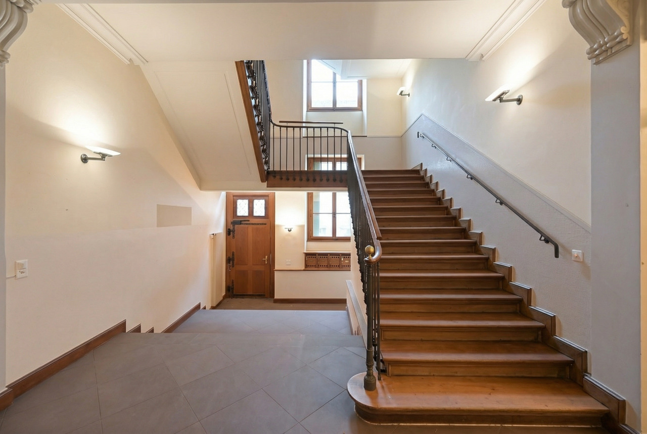 1470m² living / commercial building