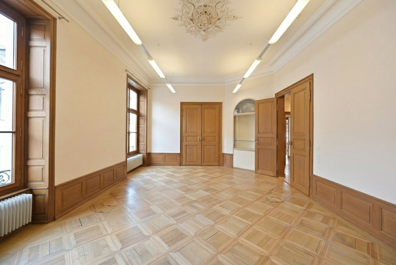 1470m² living / commercial building