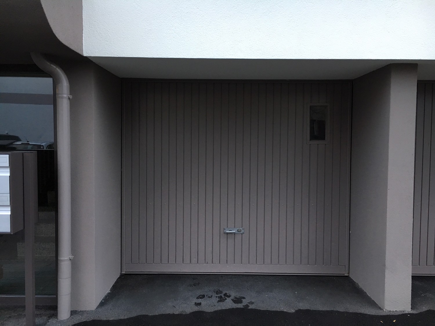 Single garage