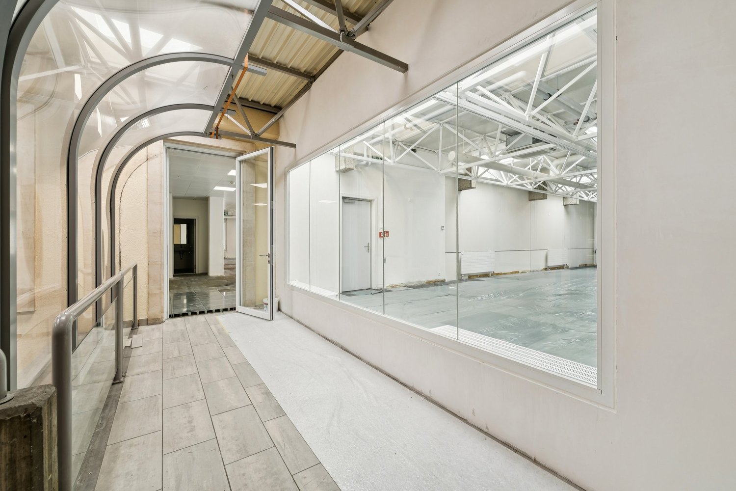 500m² office