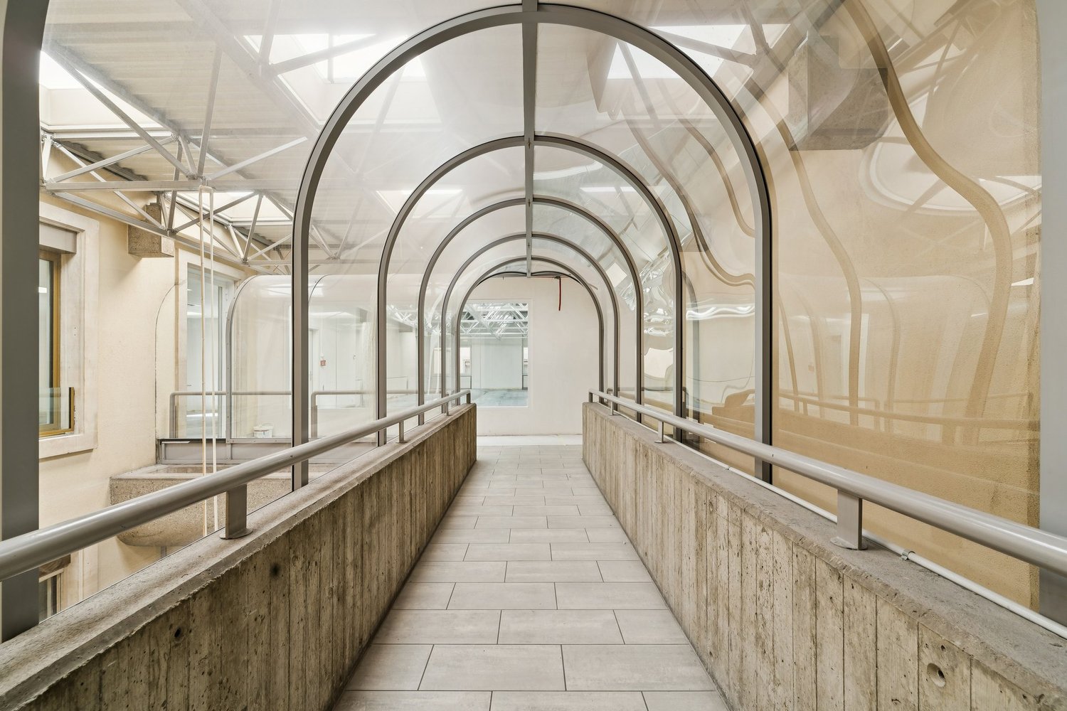 500m² office