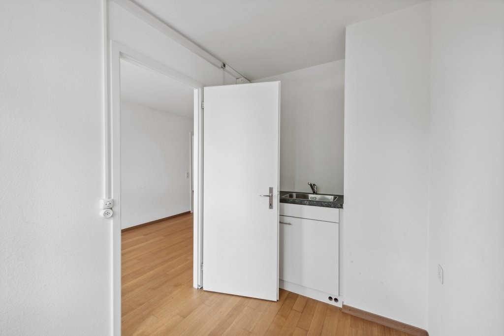 78m² office