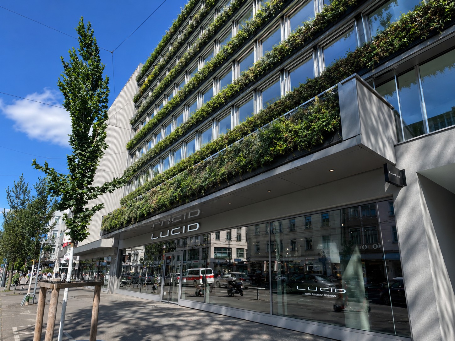 228m² office