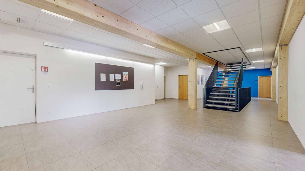 462m² office
