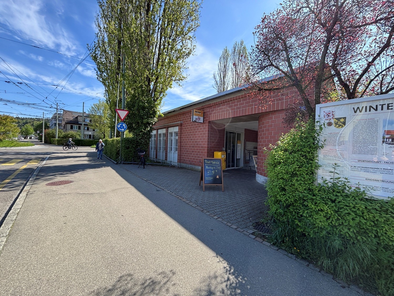 84m² commercial