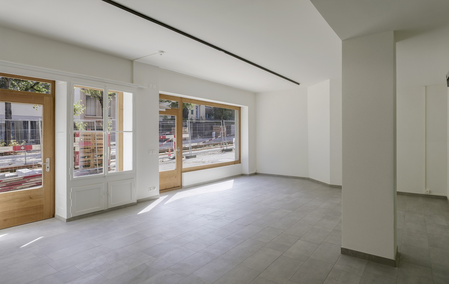 78m² commercial