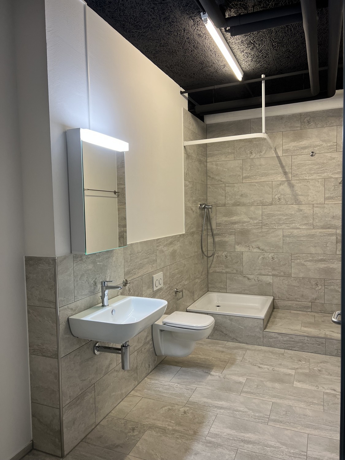 80m² hobby room
