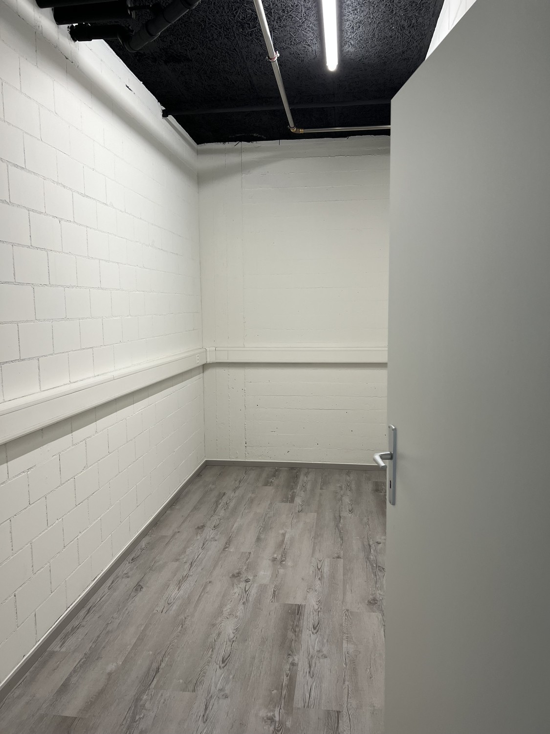 80m² hobby room