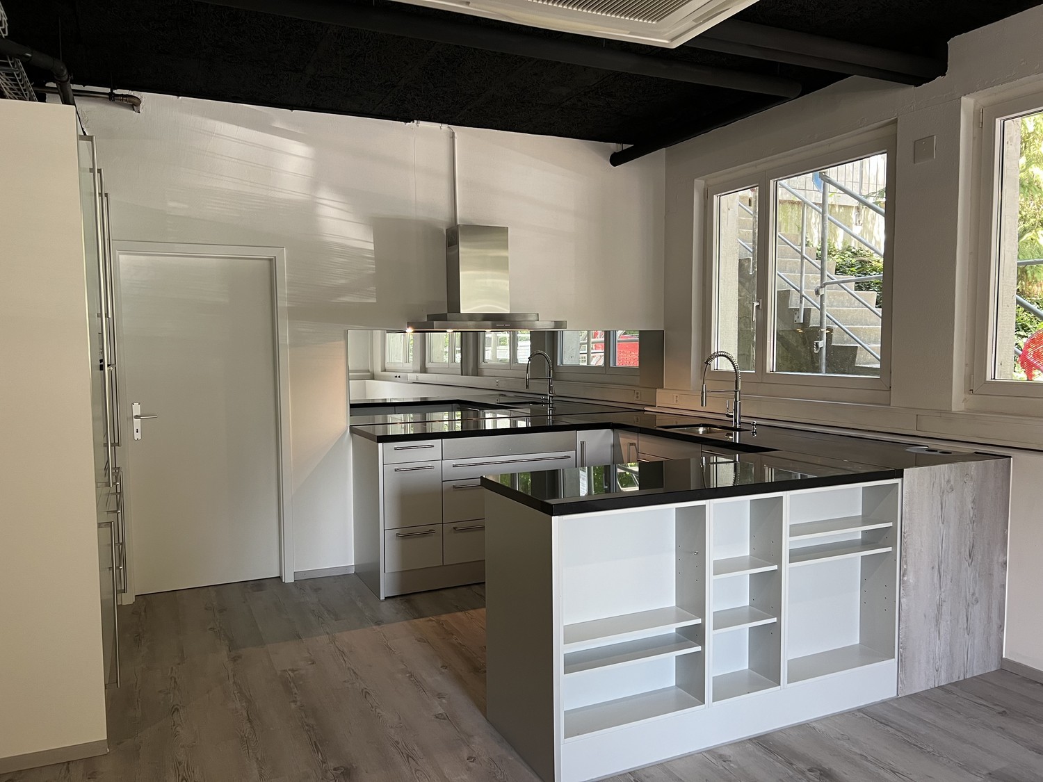80m² hobby room