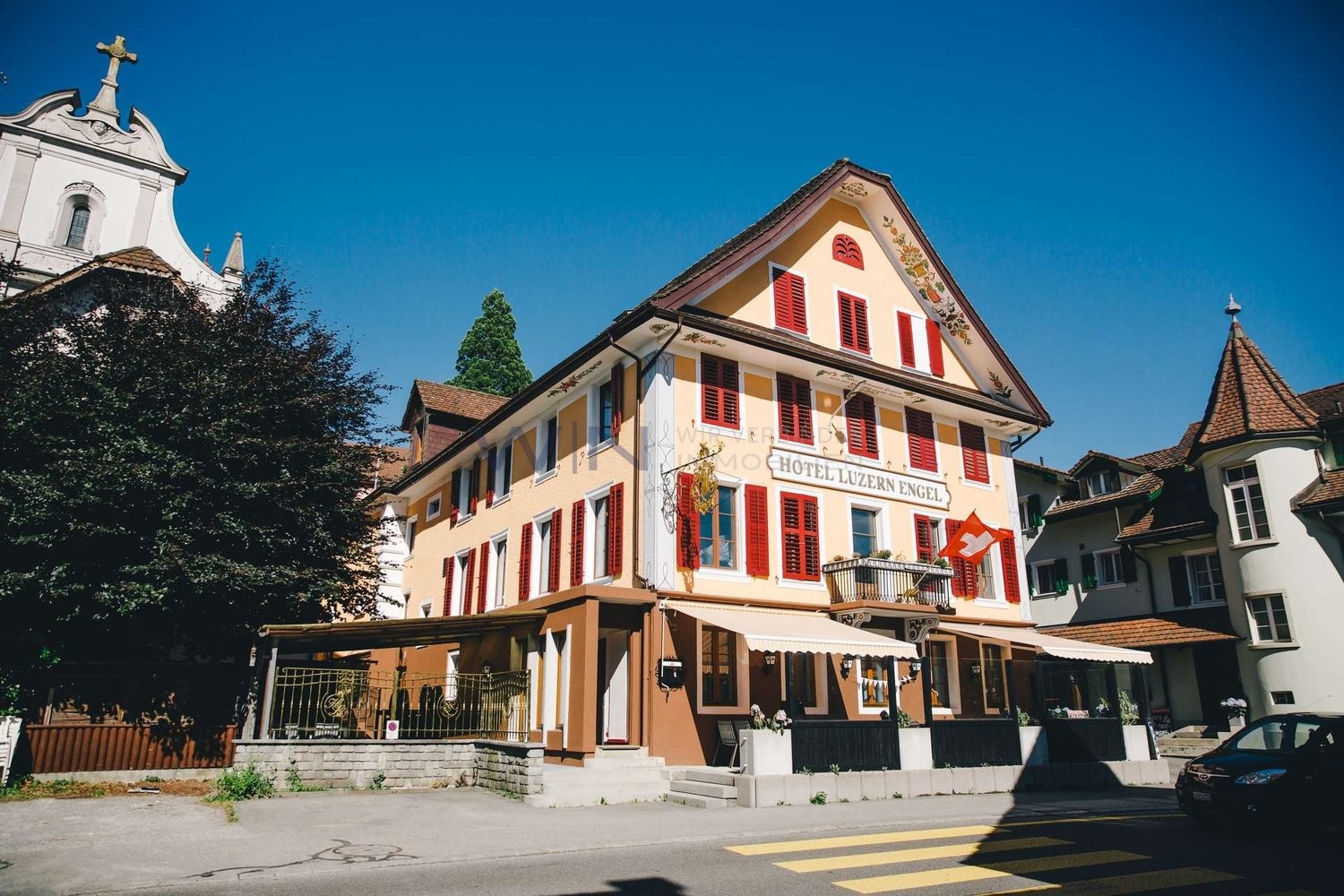 18 rooms multi family house