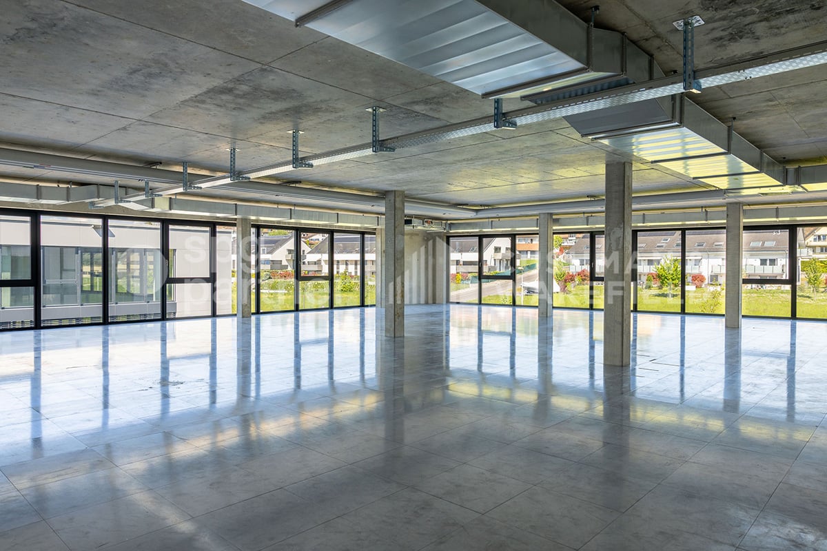 652m² commercial