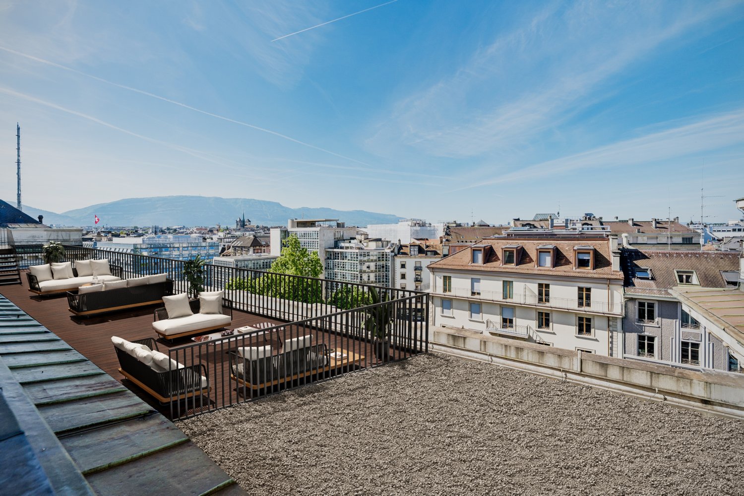 1200m² office