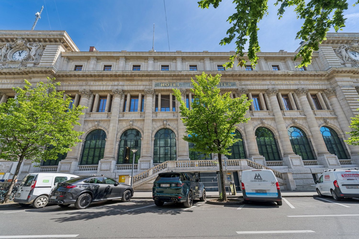 1200m² office
