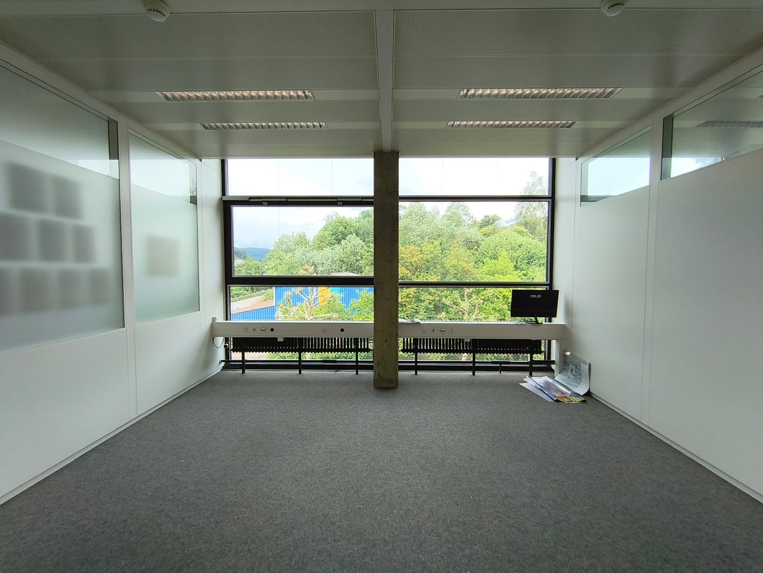 64m² bureau
