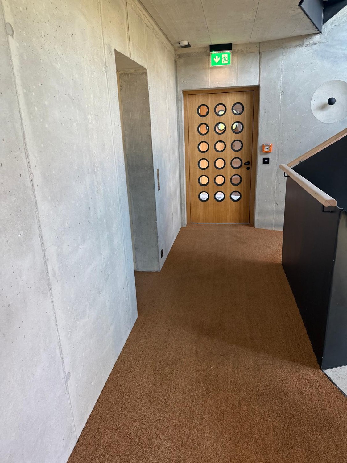 33m² commercial