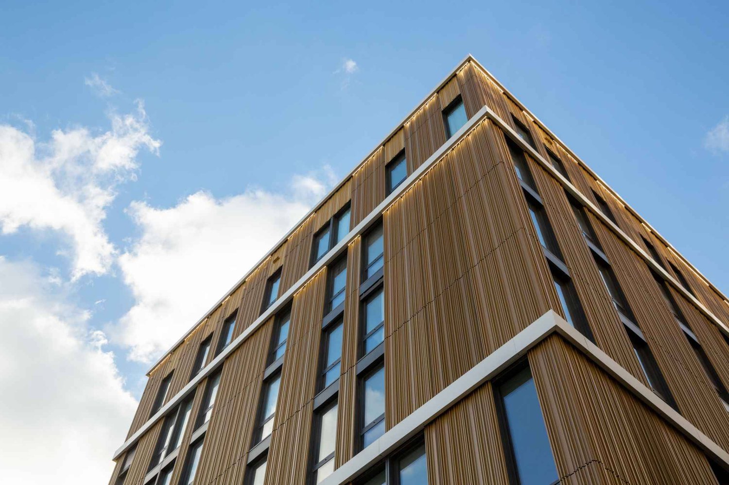 422m² office