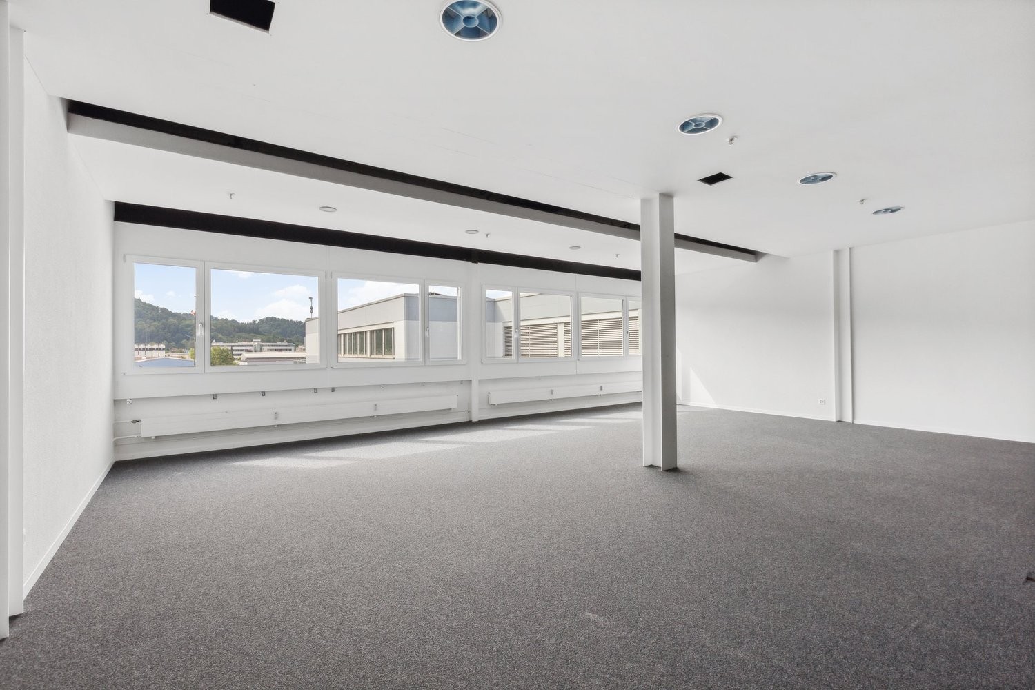 134m² office