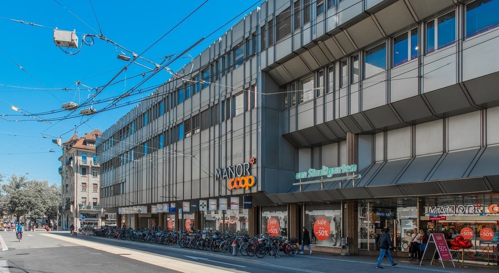 295m² office