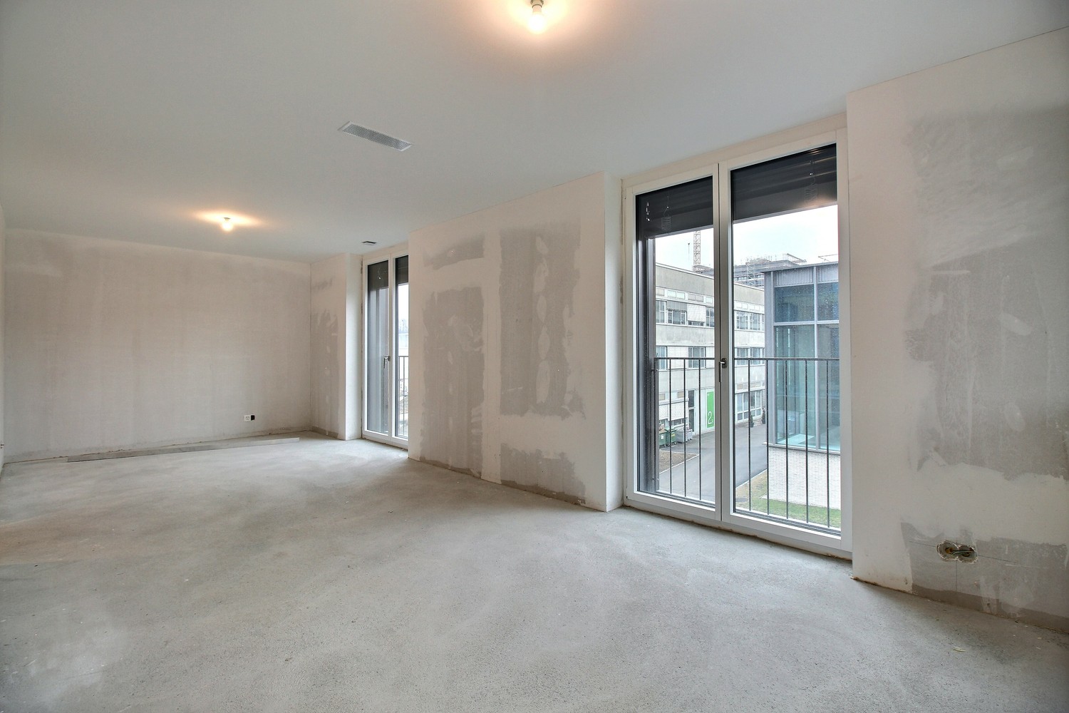 55m² office