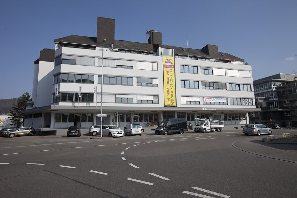 1124m² office