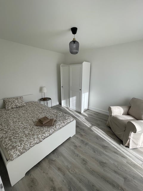 4 rooms furnished flat