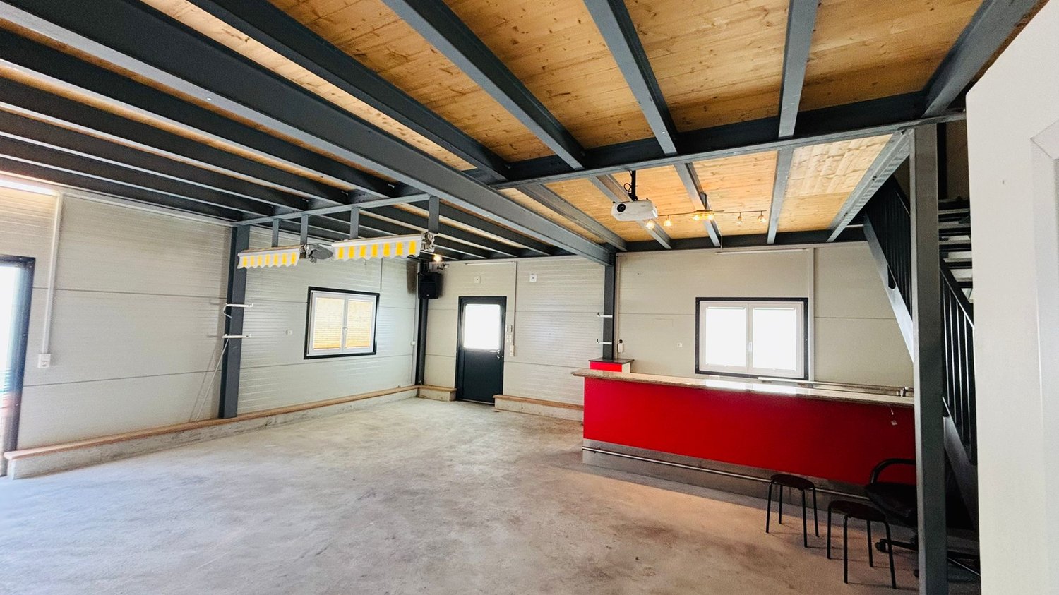 146m² commerciale