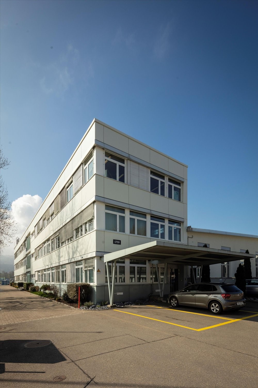 23m² office