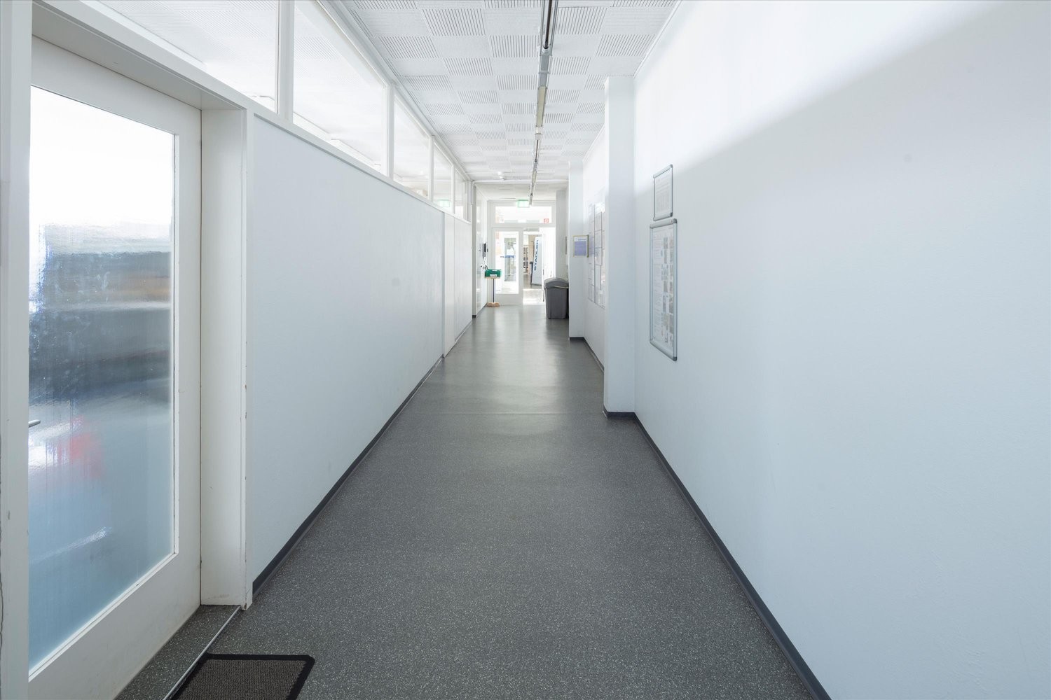 23m² office