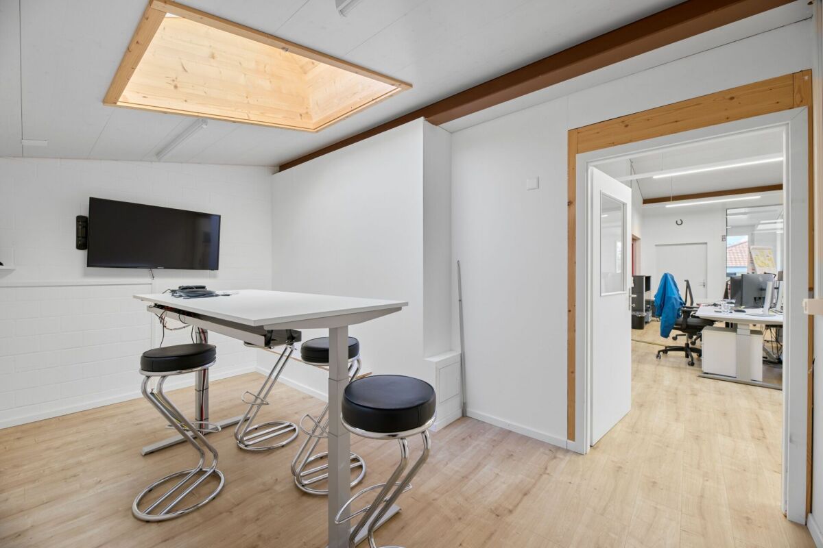 officina da 1550m²