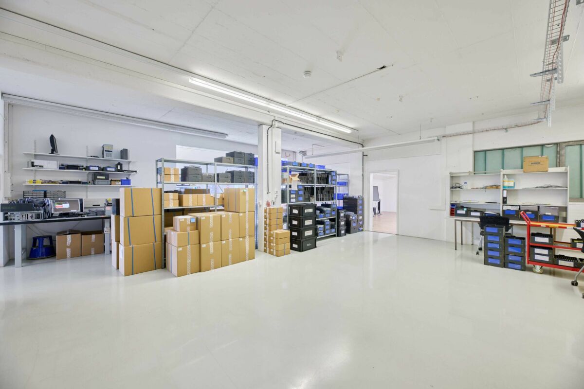 officina da 1550m²