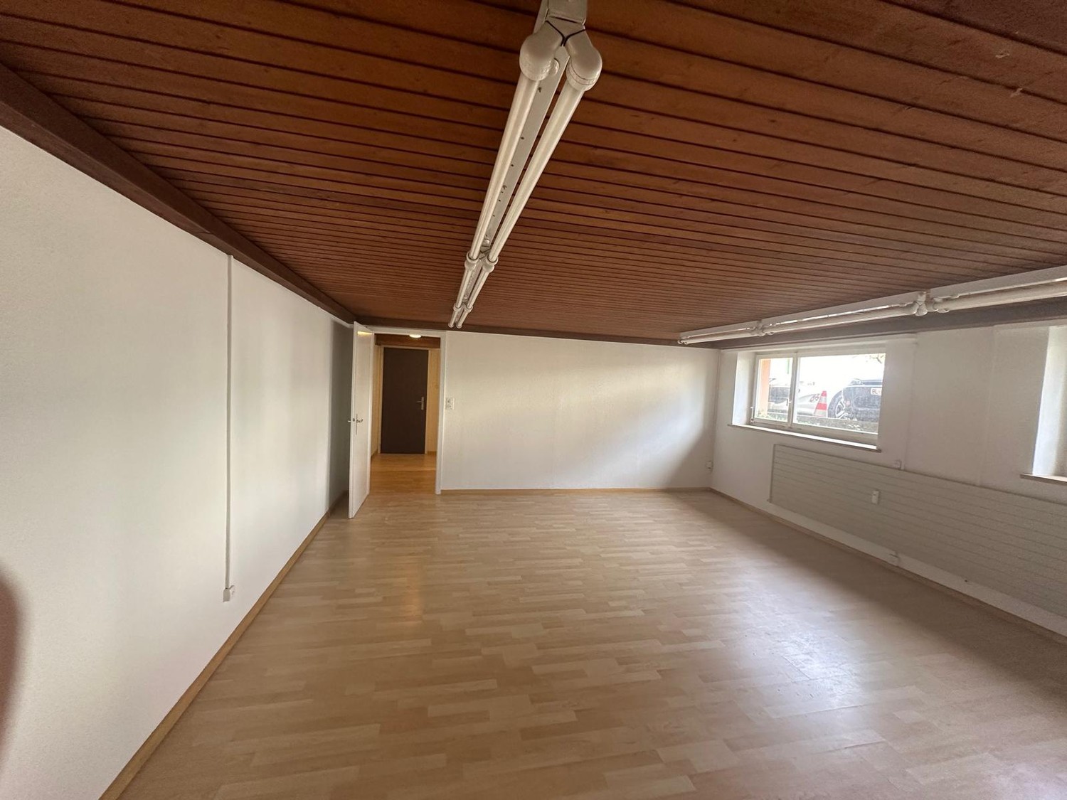 40m² commercial