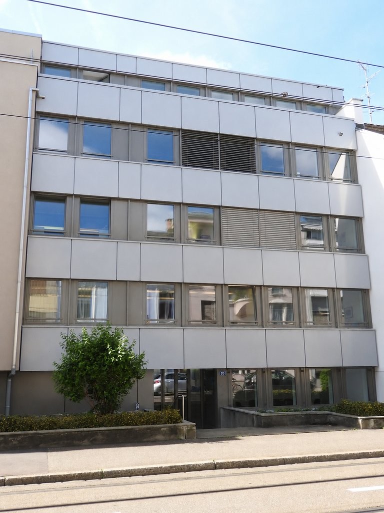 123m² office