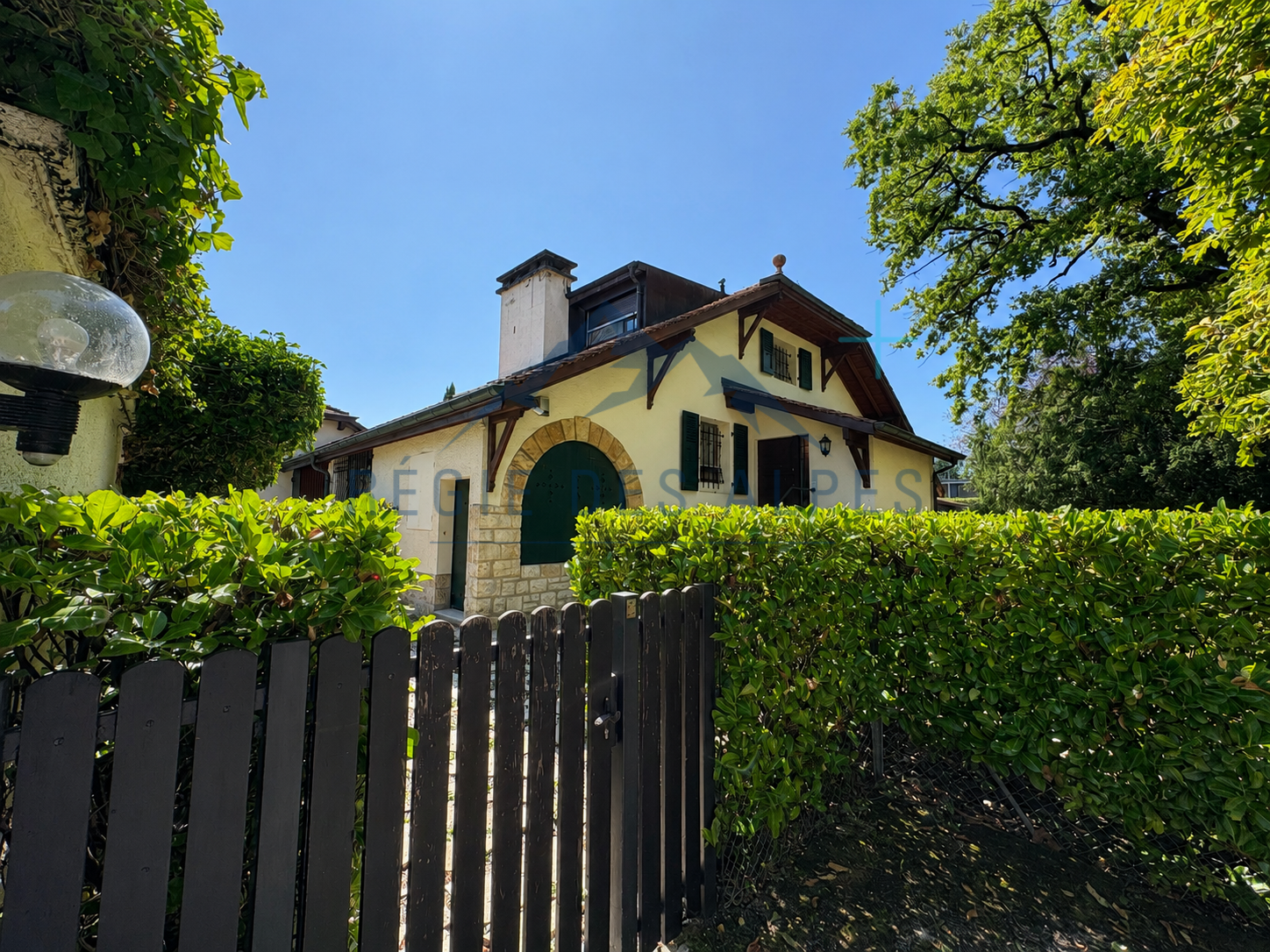 9 rooms single house