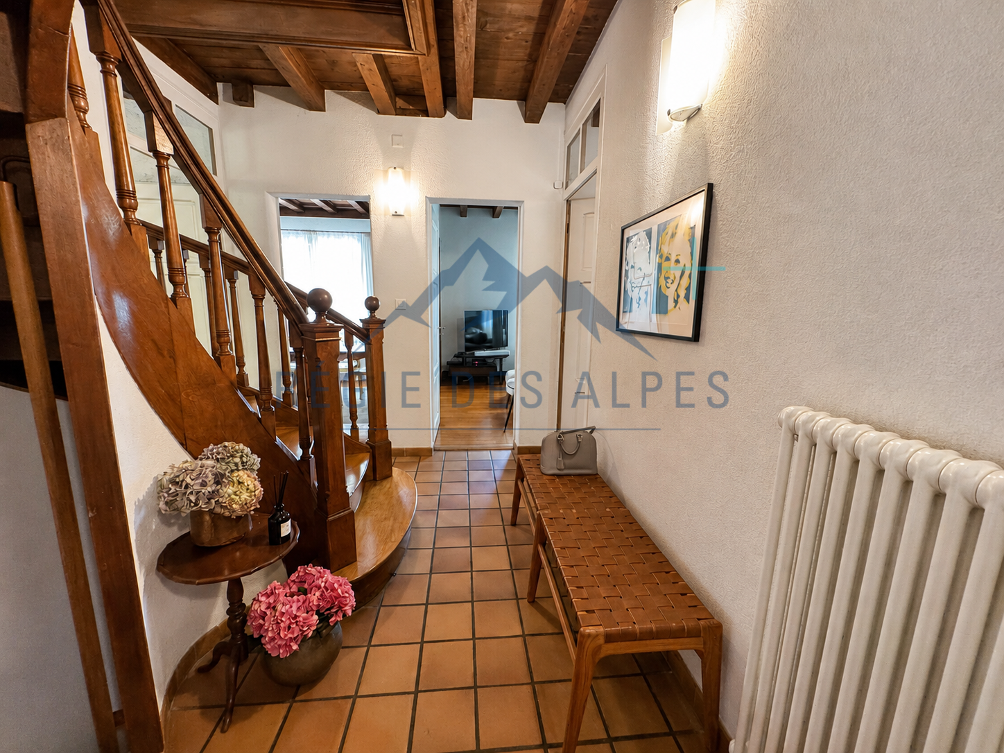 9 rooms single house