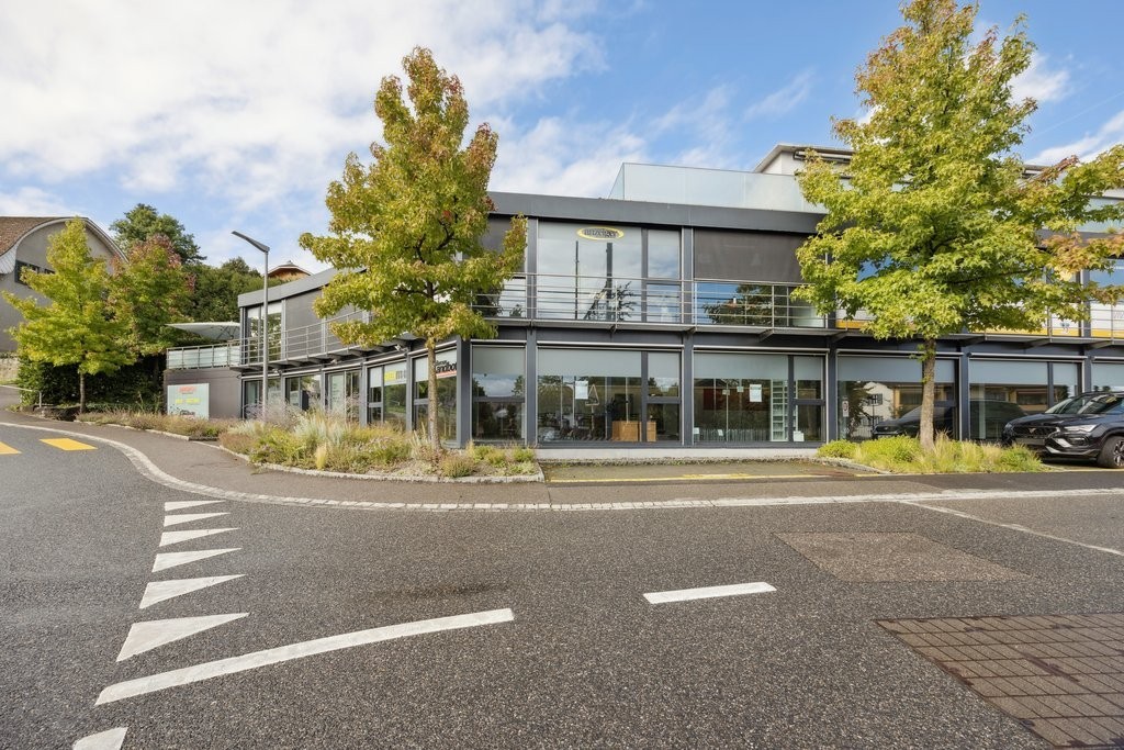 532m² commercial