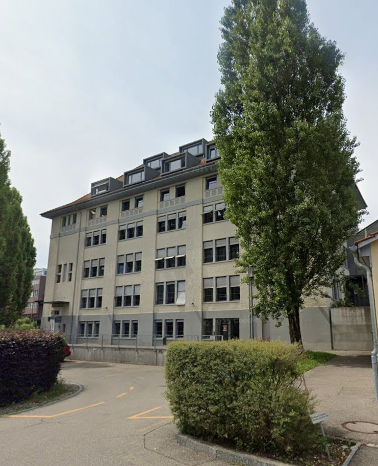 100m² office