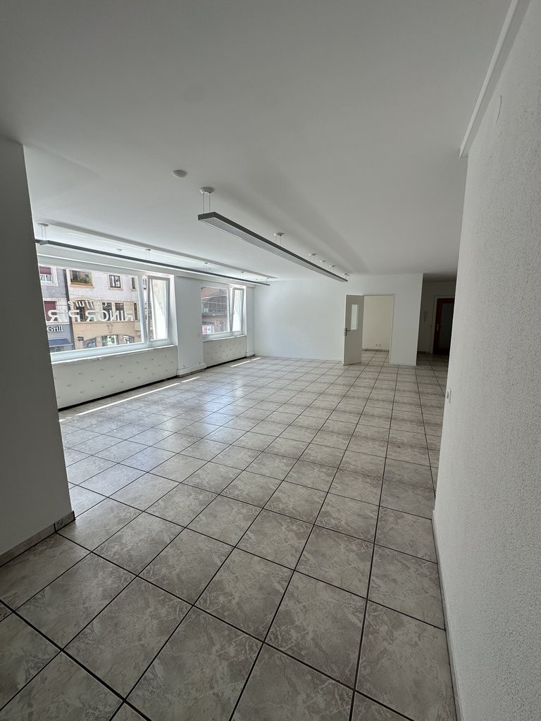98m² office