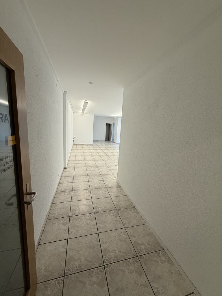 98m² office