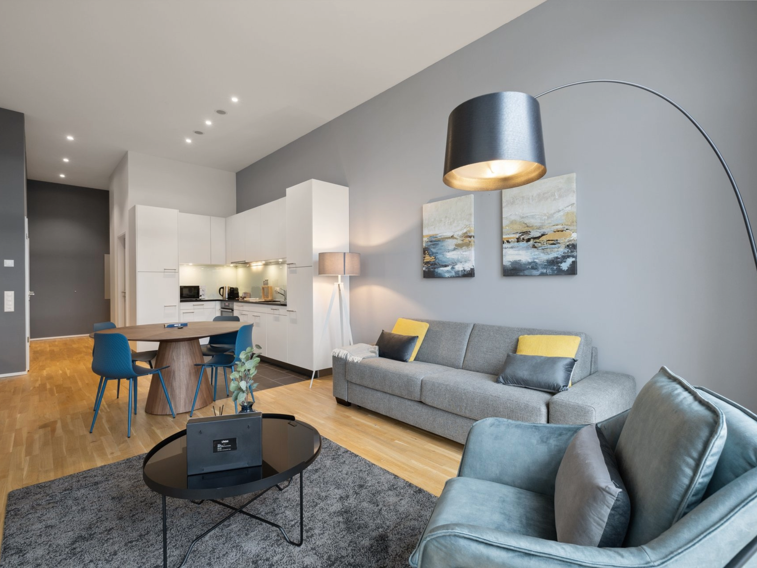 2 ½ rooms furnished flat