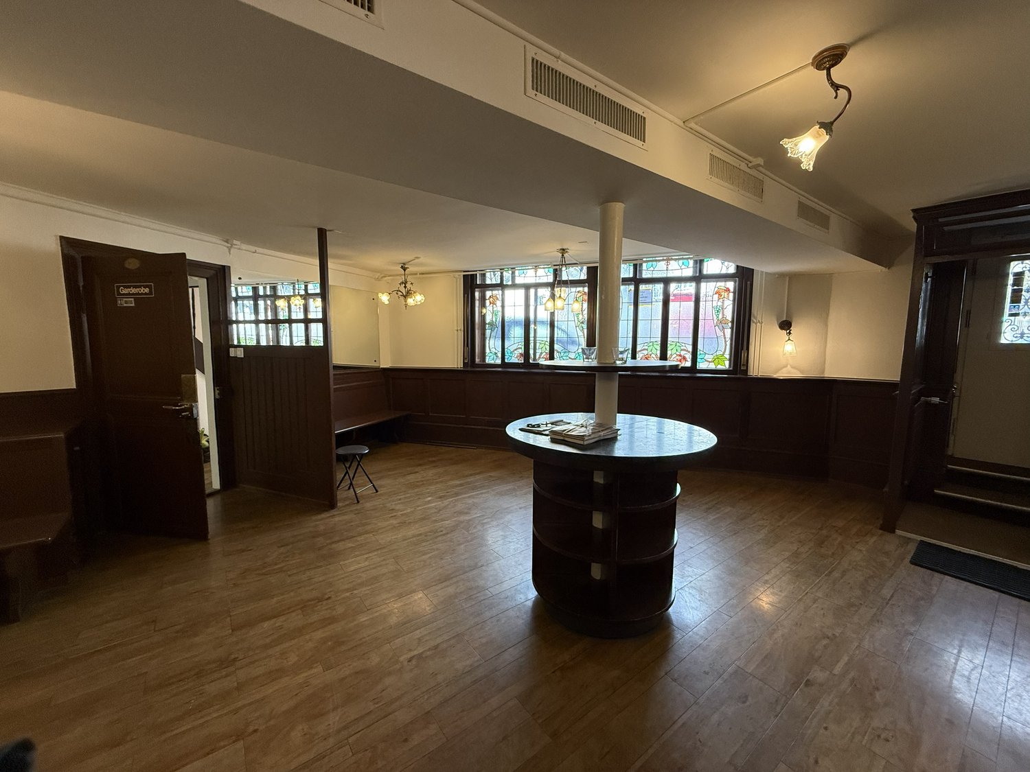 138m² restaurant