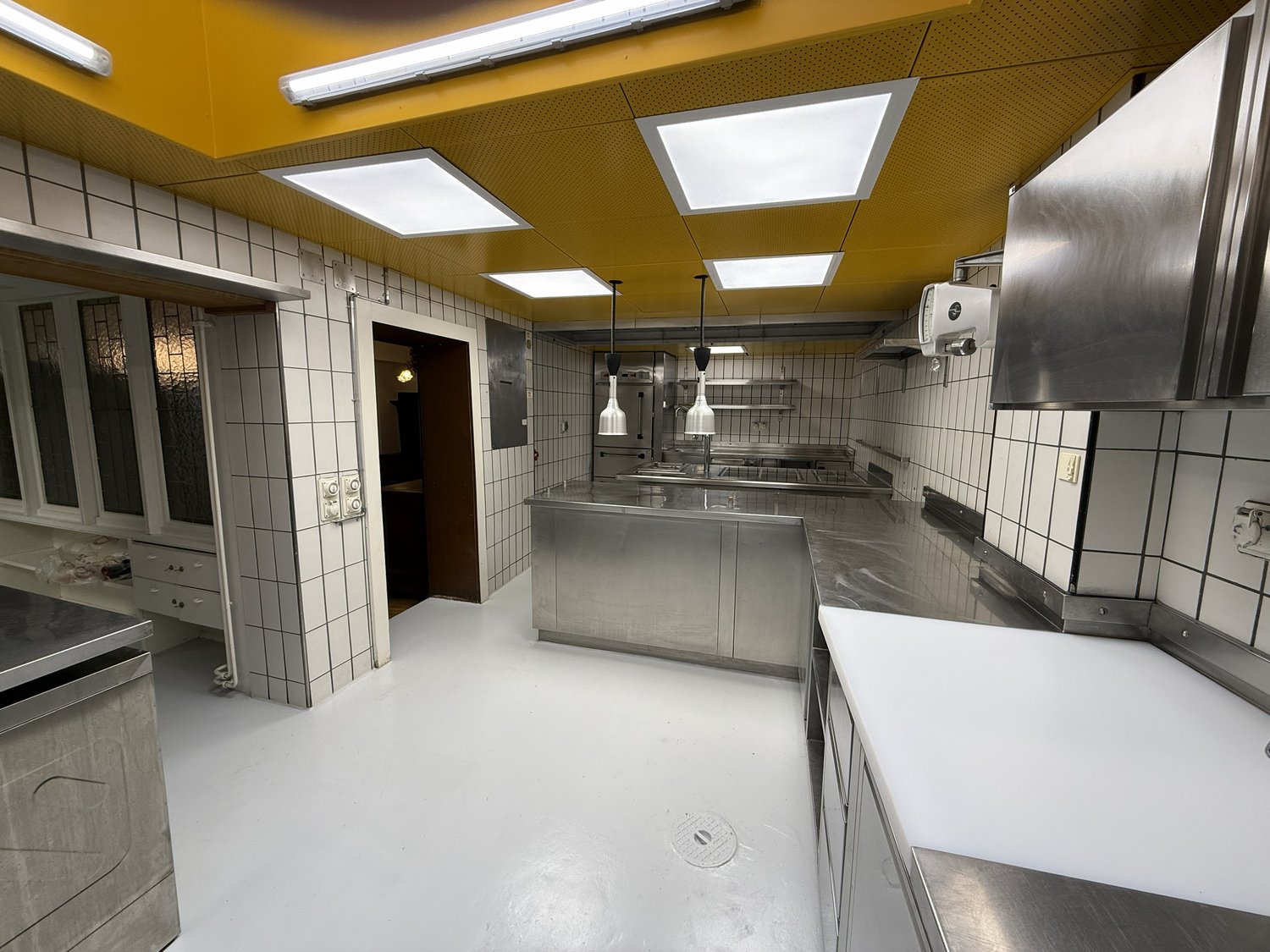 138m² restaurant