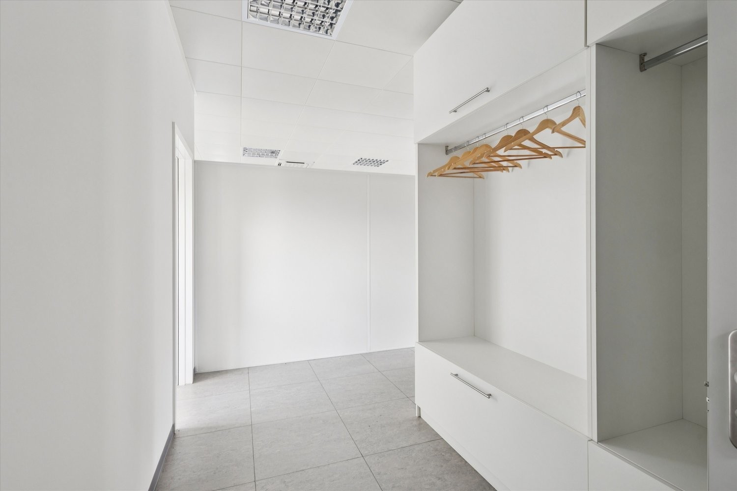 201m² office