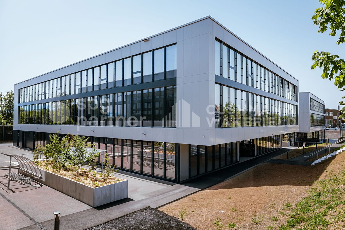 119m² commercial
