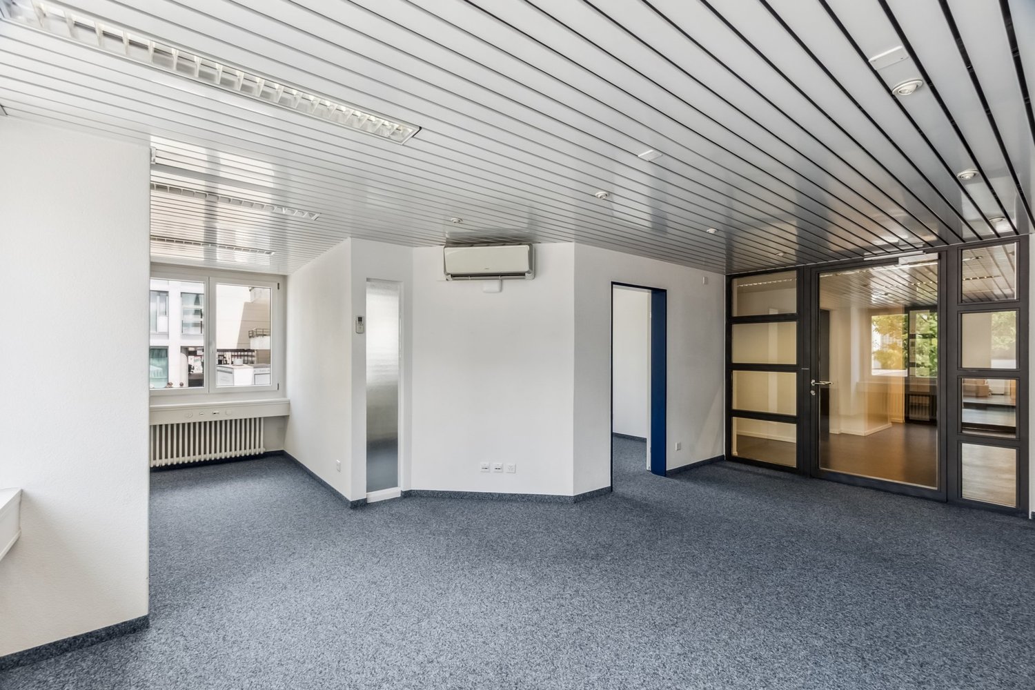 170m² office